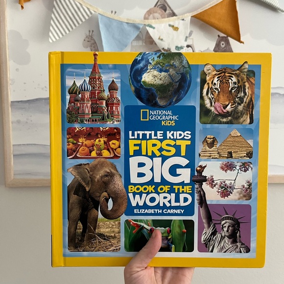 • 2 books bundle! • - Picture 5 of 7